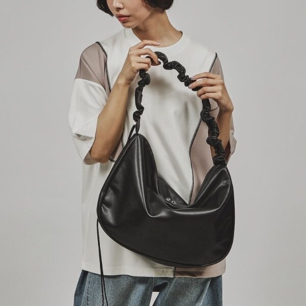 バッグ Lacosteshoulder bag Outfitter lab｜ドロスト付きくしゅくしゅショルダーバッグ 2WAY