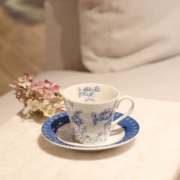 ローラアシュレイ　Montrose  カップ\u0026ソーサー　ローズ　2客