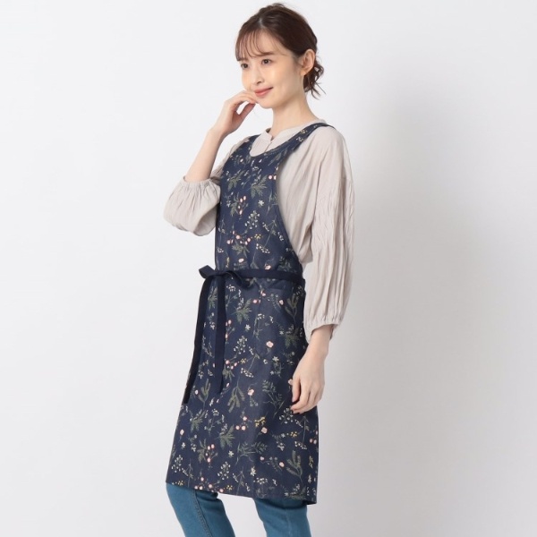 クロスウェル柄 前結びエプロン | ローラ アシュレイ(LAURA ASHLEY