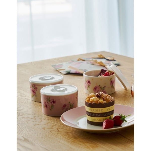 [}C]N`[ [Y {ES/[ AVCiLAURA ASHLEYj sNi172j