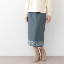 ローラ アシュレイ(LAURA ASHLEY)の裾刺繍ストレートスカート
