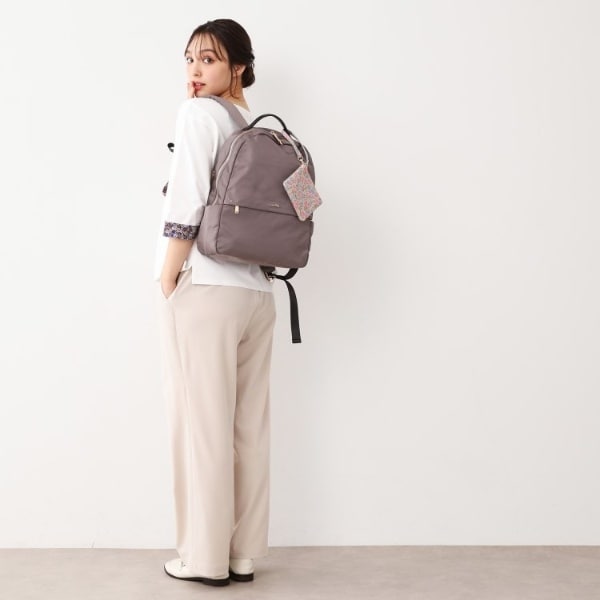 LAURA ASHLEY ローラアシュレイ リュックサック レディース 女性