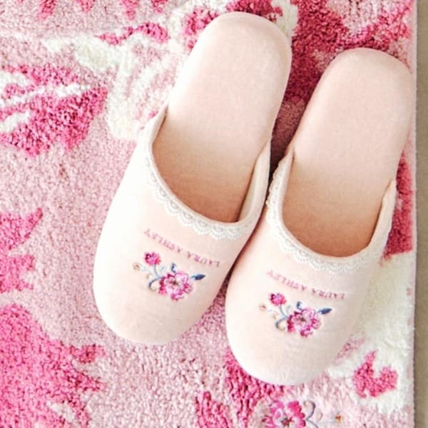 セール】 ローラ アシュレイ(LAURA ASHLEY) レディース の一覧