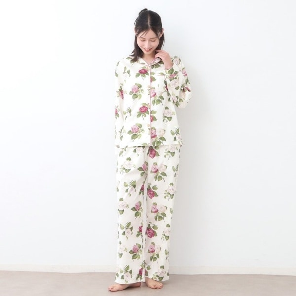 新品タグ付き【ローラアシュレイ】婦人パジャマ 秋冬物  Lサイズ Amazon | [ ローラアシュレイ ] パジャマ(セット) 【収納袋付き