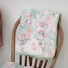 ローラ アシュレイ(LAURA ASHLEY)のメイビル柄 リバーシブルハーフブランケット（ひざ掛けサイズ）