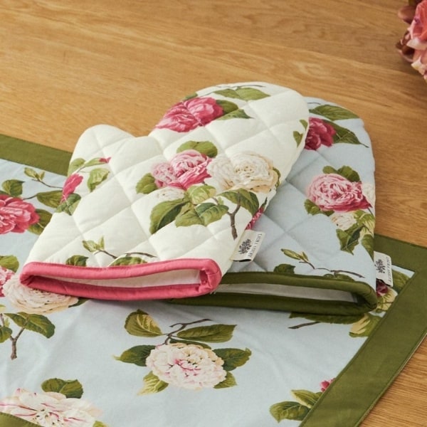 ローラ アシュレイ(LAURA ASHLEY) レディース エプロン の一覧