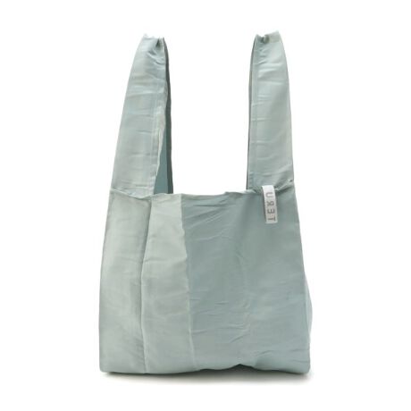 [^ԁF41014528]yfUCzgVbsOobO܂ŃCtX^Cɍ킹ėlXȗprɎg܂Bigɂ҂ȃVvŃX^CbVȃfUĆAǂȕɂ킹₷AdJWAȓȂǂV[Ŋ􂵂܂BeʂłՂ[ł̂ŁA񂵂AsEõTuobOɂœKłB߂̎ŌɂyX̂ŁAdוNN^тł܂BobO܂肽ŕt̃SohŎ~߂ƃRpNgɂȂ̂ŁA^тɕ֗łB{̂̓VɂȂɂ􂦂邱̌yʍW|GXengpĂ܂̂ŁAƂĂyvȎdオłBƖ̊֌WɂAۂFČꍇ܂B܂Ap\REX}[gtHȂǂ̊ɂA኱iƉ摜̃J[قȂꍇ܂Bd:110g