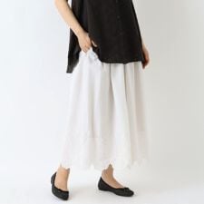 裾パネル刺繍 8分丈スカート