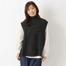 ケーブル編み タートルニットベスト