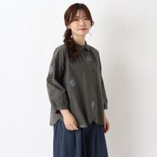 花刺繍入り7分袖ブラウス