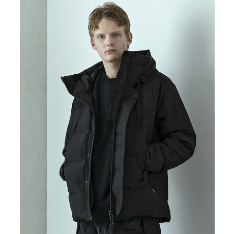 Dڂ\ɏoȂLg@̗pA~j}Őꂽۂƍh𗼗uq[YhLeBO_EWPbgvBOf͑OĂɃtbvǉA\zIŊx̍fUCփAbvf[gB|Pbg̃tbv`A@\ƃfUC̃oXœKĂ܂Bfނɂ GORE-TEX WINDSTOPPER t@uNX ̗pB̐NhȂ̃yAKȒSn܂ByʂłȂ獂ۉAssAEghA܂ŕLV[ɑΉBN[ȘȂ܂̒Ɋmȋ@\ÏkA+phenixւeNjJ_EWPbgłB[^:POO-25090W]----------------------------------------------------------------------------y+phenix@vXtFjbNXz1952Nɓ{ŒaXL[EGAuhgPHENIX hwXm[ANeBreB[̊yǋA`邱ƁBx̃S[̂ȂuhRZvgƋ70Nԑ葱Ă܂BAJ⃈[bp傫xƂĂfUCZp{Ƃb܂ꂽ̒ŊJ邱ƂŁAEgbvx𑖂葱܂łɂȂ܂Buh˓̃v_NgRZvg70N̎oDNAƂȂAVȃtB[hƗݍẴpbVL邱ƂɂȂ܂BVȃtB[h{ivXjAʂɐiVtFjbNXBATTENTIONiʐ^͂ł茻iČ悤ɐSĂ܂Ap̃j^[ɂ荷ق܂BTCYdȂǂɑ̌̍ꍇ܂Bi̎dlуfUC͉P̂߁A\ȂύXꍇ܂B