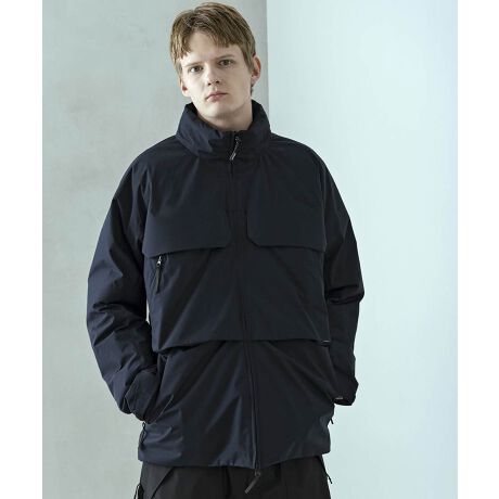 zM@\Ȃgp邱ƂŁAIɑ̂߂CX[VWPbgB hƓ GORE-TEX WINDSTOPPER t@uNX ̗pA~̗₽ՒfȂKȒSnL[v܂Bɂ͑݊̂傫ȃtbv|PbgzuAɃ}`t|Pbgƃ}`̃t@Xi[|Pbggݍ킹邱ƂŁAڈȏ̎[͂Bאg̃VGbgȂ獂@\fUCłBX^hJ[ɂ͎[̃t[hAVV[ɉăX^C؂ւ\B^E[XANeBuV[܂ŁAX}[gɒȂWPbgłByWINDSTOPPER? v_Ng BY GORE?TEX LABSzSAebNX̒łhɓASnƏ_炩A\ȖhLĂ܂[^:POO-25092W]----------------------------------------------------------------------------y+phenix@vXtFjbNXz1952Nɓ{ŒaXL[EGAuhgPHENIX hwXm[ANeBreB[̊yǋA`邱ƁBx̃S[̂ȂuhRZvgƋ70Nԑ葱Ă܂BAJ⃈[bp傫xƂĂfUCZp{Ƃb܂ꂽ̒ŊJ邱ƂŁAEgbvx𑖂葱܂łɂȂ܂Buh˓̃v_NgRZvg70N̎oDNAƂȂAVȃtB[hƗݍẴpbVL邱ƂɂȂ܂BVȃtB[h{ivXjAʂɐiVtFjbNXBATTENTIONiʐ^͂ł茻iČ悤ɐSĂ܂Ap̃j^[ɂ荷ق܂BTCYdȂǂɑ̌̍ꍇ܂Bi̎dlуfUC͉P̂߁A\ȂύXꍇ܂B