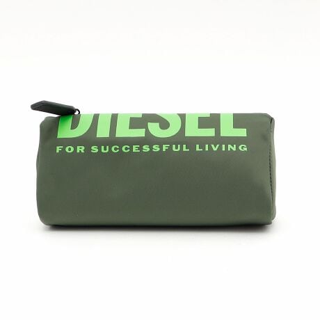 [^:J00407-P3329]----------------------------------------------------------------------------y DIESEL fB[[ zDIESEL̓fj͂߁AApAANZT[̕LRNV񋟂A vVIȃC^[iViECtX^CEuhB1978N̑nȗADIESEL̓fjƊẼpCIjAA v~AEJWAEEFÃuhւƖiA ̃OWA[sƂJWAsƂقȂ鑶݂ƂāA młnʂzĂBڊo܂𐋂ŁA MAAȕ\ےuhƂĂ DIESEL̓Nŵ͍ςȂB VѐSӂ郆j[NȃfUC Ẽt@𖣗ĂB