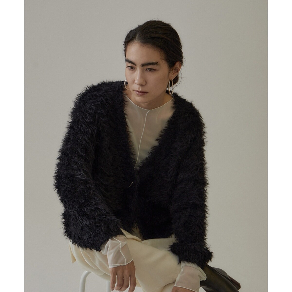 SALON adam et rope’　チュールファーVネックカーディガン チュールファーVネックカーディガン | サロン アダム エ ロペ