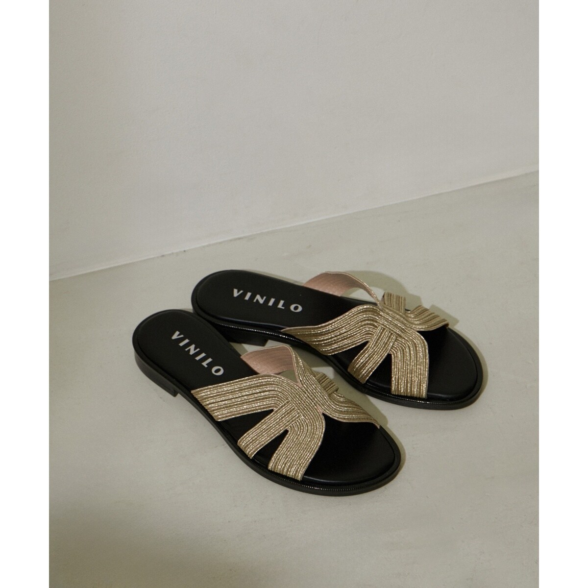 希少【同一出品無】【美品】VINILO ヴィニーロ 別注ラメフラット