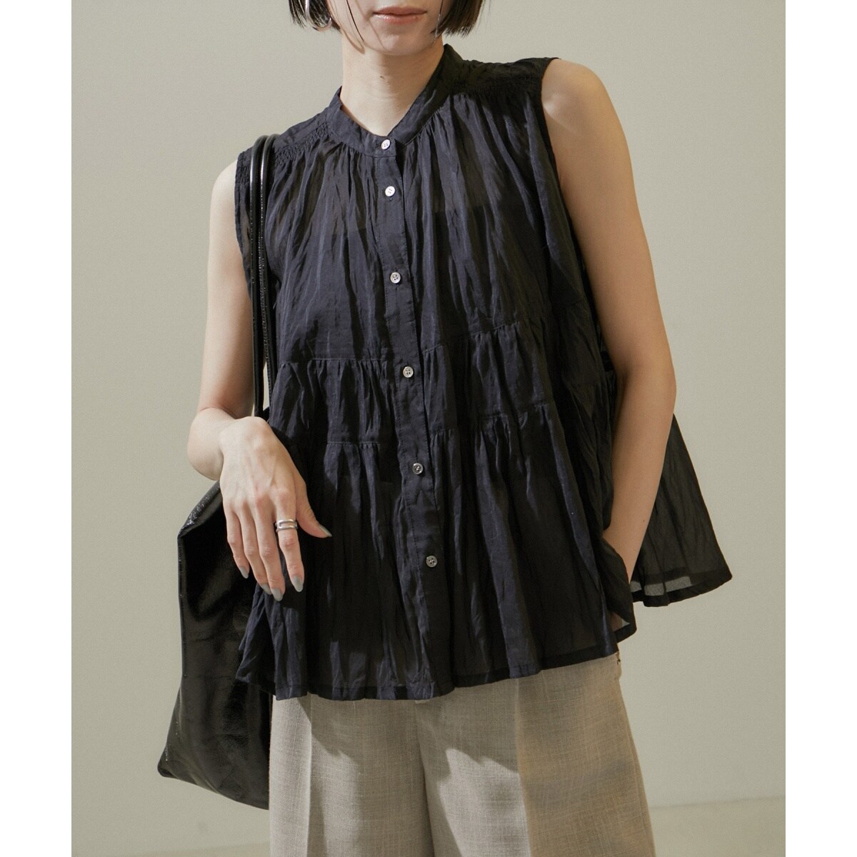 Adam et rope ボウタイブラウス M ネイビー　ノースリーブ 上品 Adam et rope ボウタイブラウス M ネイビー ノースリーブ 上品