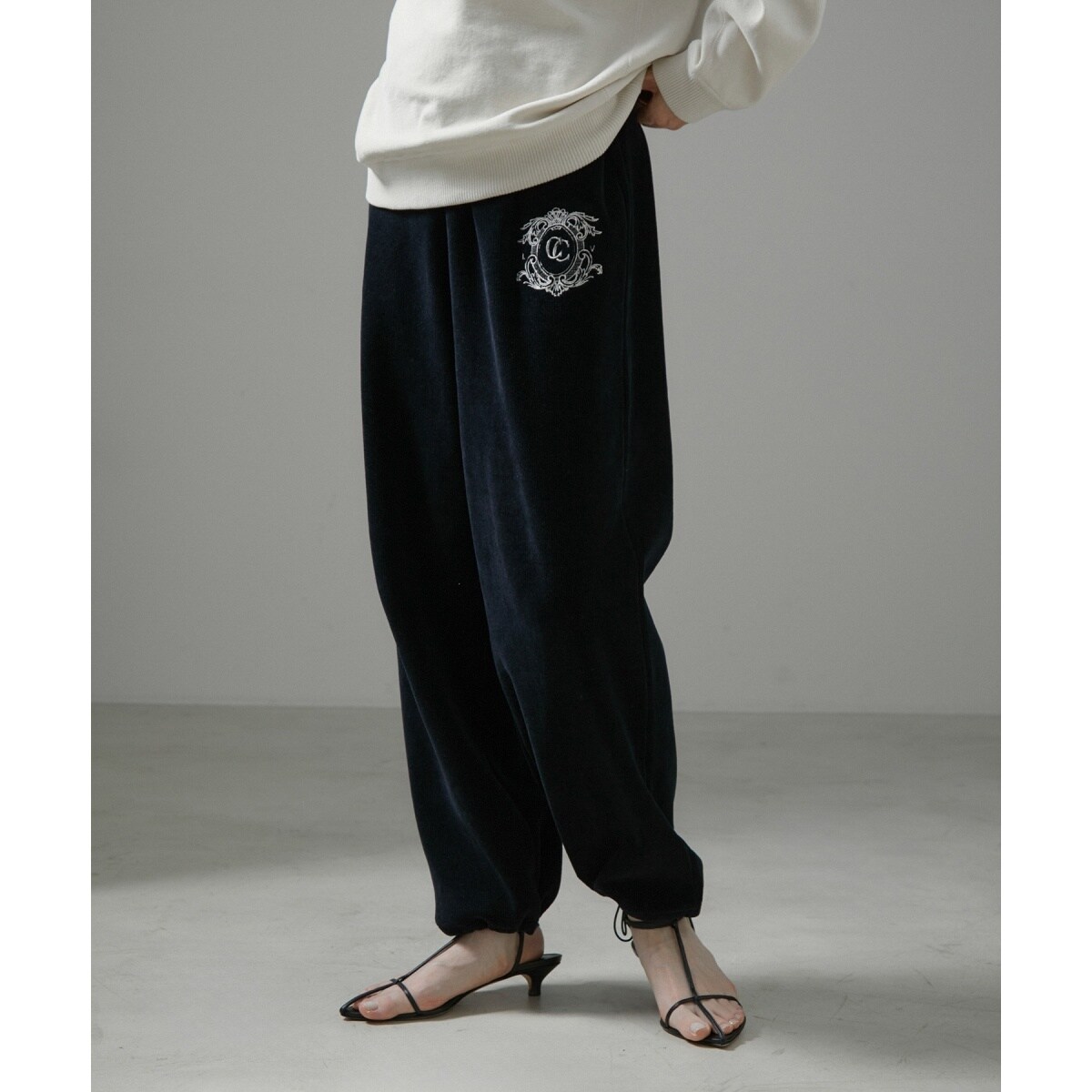 サロンアダムエロペ　エンブロイダリースウェットパンツ エンブロイダリースウェットパンツ-CreamyCotton /クリーミー