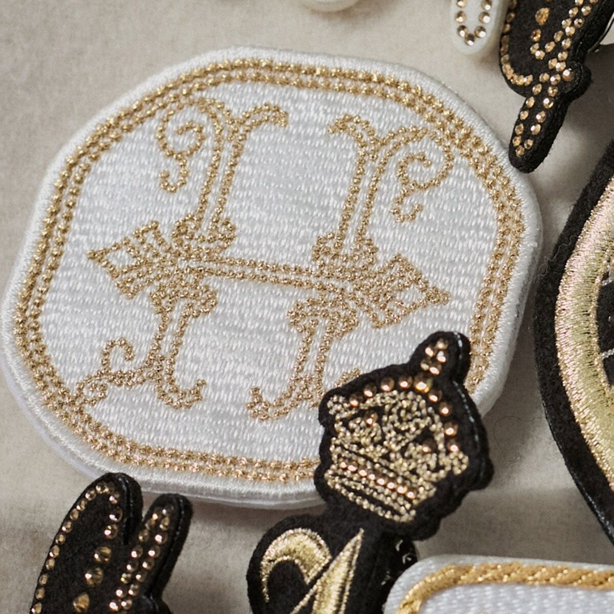 [}C]hJbyu[`H/T A_ G yiSALON adam et rope' j VC