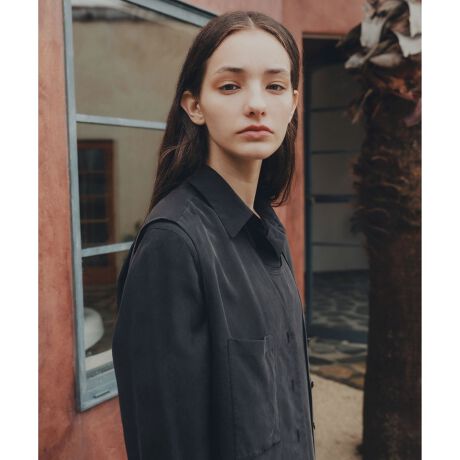 [^ԁFSHJ35100][GENTLE SILK(WFgVN)]Ȃ݂̗ǂVN100Ȃł\ȃC[W[PAAEHbVuVNV[YfUC/VGbgɂ̓^NgbvȂǂ̏ɉHD邾ŃX^CO܂AẴC[hX^CɌȂWGENTLESILKœoBVcoŃNV[ȒSnBfSALOÑVOl`[ACeuGENTLE SILKv̑fނ{̓`IȐDZp琶܂ꂽuVNHdvɃj[ABKxȃnƂȂ߂炩琶܂Sn悢G肪łB܂AThEIbVH{Be[WVN̂悤Ȑ[݂̂\ɎdグĂ܂Bƒ󂪉\Ȏp̈łBԂ̃VcƃpcɉĐVɃWPbgAs[XAWAV[gpcvXARȃZbgAbvy߂郉CibvœWJ܂BR[fBl[gVvȃfUCȂ̂ŃX^CO͕LAfނ̃pc⃏s[XƃZbgAbvŃVbNɌAfjȂǂƕigyނ̂WPbgȂǂ̉HD̒ɃC[hȂǁAV[YXŊ􂵂ĂACełB25SS GENTLE SILKV[YꗗEiԍFSHS35100@iFC[W[pcEiԍFSHH35100@iFI[o[VcEiԍFSHJ35100@iFWEiԍFSHE35100@iFm[X[us[XEiԍFSHV35100@iFI[o[WPbgEiԍFSHS35110@iFV[gpcfg:173cm pTCY:F-----------------------------nFȂ򊴁F蓧FȂ|PbgFȂLkFȂňF┖-----------------------------摜̏i͌̏Ǝ˂pxAg̃j^[(p\REX}[gtH)ɂAFČꍇ܂Bi̐F́AiAbv摜QƂB