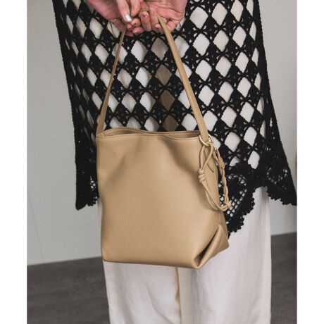 [^ԁFSHX45050]VvȃfUCɌ`[ANZgɁBV[YXłgoPbgg[gobOłfUC/VGbg肵}`L߂̃VGbgN炵oPbgobOłB}`̍̓TChɂՂƂtHo`ɁAS̓IɃ\tgȈۂɎdグ܂B}`L߂̃~hTCYȂ̂Ŏ[͂QB500ml̃ybg{gTCYłBʋ΂₨x݂̓̂oɂIIt킸Ɋ􂷂VvȃfUCŃfC[ɎgĂ܂BR[hg񂾃`[̓JriQgݍ킹Ă̂ŁA肪߂̑̃obOɂgĂƂł܂BubNAԂ݂̂x[WAItzCg3FWJłBItzCgECJ[łBfރZ~}bgŃ\tgȎ̃XvbgU[gpBnɂ͋Nъ̂XEF[hngpAcނ܂ȂƂŁAS̓IɃ\tgɎdグ܂BXvbgU[V[YꗗEiԍFSHX45040@iFXvbgU[oPbgobOEiԍFSHX45050@iFXvbgU[`[t~hobOEiԍFSHX45060@iFXvbgU[~jV_[obO-----------------------------|Pbg̐FO0A1A4[FsV_[RF-----------------------------