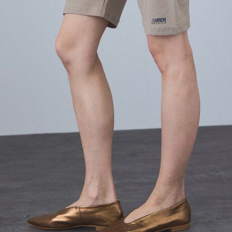 [^ԁFSHA45000]fUC/VGbg悢|CebhgDN炵A\tgV[vU[̃tbgV[YłBXeb`\ɏoȂ~j}ȃfUCŁAgbvC[𕢂[hȕ͋C|CgBDݍރV[vU[́AБfŗƂŎĂSnB~ɂ͂肰Ȃ}[N炢Alȕ͋ĈPɎdグ܂B^bNJ[݂̂̓WJŁAX^CÕXpCXɂȂACełBfރ\tgő݂̗ǂrvgpBcނꂸU[PŎgp邱ƂŁA\tgȗSnǋPłBq[̃pvX܂BiԍFSHA45010iF\tgU[q[pvX