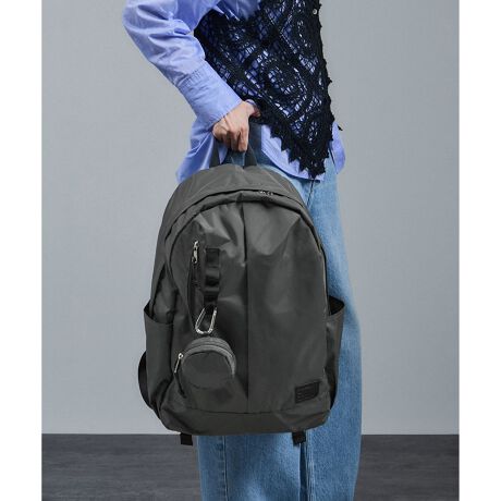 [^ԁFSDX05050]fUC/VGbgjZbNXɂgp~j}ȕ͋C͂̂܂܂ɁATCY@\ɏ[BPC₨ٓȂǂ]Tē悤Aƃ}`oTCỸbNɎdグ܂BV_[͑ŃNbV̐݌vȂ̂ŁAוȃbNł芴̂wSnłBJriŎO\ȃ|[`́Abv⃏CXCzȂǁAɏoꂵ[łTCYłBt̃GRobO[΁A}ɉוɂSB{̊Oɂ́Agh̃obO`[d˕t\ȃJritbNp[vAGRobÕT[N|[`A֗ȃt@Xi[|Pbg2ӏATChɂ̓ybg{gۂ肨܂I[v|PbgBwʂ̊ђʃt@Xi[邱ƂŁAdԓȂǂłȒPɉוoł܂B{̓ɂ͒g킩₷bVt@Xi[|PbgAPCp|PbgAȂǂtiXJ`[ƁA[̋@\BPCp̔wʃ|Pbgɂ̓NbVނĂ̂ŁAPCP[XꂸɃm[gp\R^ubgtɓĂ܂BGRobO̓bNɂăJ[قȂ܂BubN(01)AO[(07)̃GRobO̓ubNAx[W(09)̃GRobO̓uEƂȂ܂Bfޕ\nɂ͂ƃniCIbNXfނgpAnɂ͔yʂȃ|GXefނgpB\nɂ͝H{Ă܂̂ŁA}ȉJȂǂɂS̑fނłBt@Xi[̎dl͖hHł͂܂BR[fBl[gVvIVȃfUCŃX^COI΂AjZbNX/jpłg܂Bd/ʋΒ/ItBXJWAɂV_[obOt̃bN܂BiԍFSDX03002iFyWEBz[V_[obOtEjZbNXŎgEyʁEA4ΉEe]obNpbN 4[[[[[[[[[[|Pbg̐FO5(t@Xi[^Cv2Aw1ATCh2)A1PC|Pbg14C`܂ŉ\w̃t@Xi[͖{̓ƌqĂ܂Biʃ|Pbgł͂܂jTCh̃|PbgF20cmAF14cmALaő10-11cmقA4[F\V_[RFȂGRobOtJriFO1A1bNeʁF17.9LGRobOeʁF1.3L[[[[[[[[[[