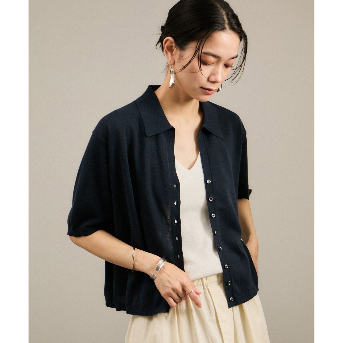 【サロンアダムエロペ】Vネックペプラムカーディガン　ブラック SALON adam et rope'｜【WEB限定】Vネックペプラムカーディガン