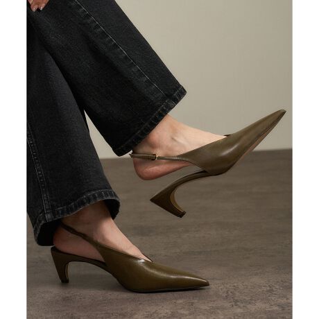 [^ԁFSHA45050]fޕ\vF悢Ə_炩˔㎿ȎRrvgpB{Ȃł͂̓ƉŝJ[͂łBRrvL̎RȃV{ȂAHŃNbVvXA\LȈꑫɎdグ܂BvFCjOɂ̓X[XȔnvgpBnvȂł͂̃nAtHəzƂ֊s^Âтɏ㎿ł܂BzɂDAقǂɑɓłVRvȂł͂̉ḰBfUC / VGbg@ׂȃXgbv~V[vȃ|CebhgDڂ䂭AGbWBtF~jȃobNXgbvpvXB\zIȃq[́A~j}ȃfUCɂق̗̏VѐSYAl̑ɈۓIȃjAXvXB~⃉CjO͓nFœꂵAŜɃ[ĥꂽ\Ɏdグ܂B5cm̒悢q[ň芴AfC[ɂ􂷂ACełBJ[̓ubNƃI[u2FWJBX^COāEfj~T̃VvR[fɈ_āA郂[hX^CɁEL~s[XtAXJ[gȂǁAtF~jȃACeƂ̑QEI[Ce[[hpcƍ킹΁AsIŃ}jbVȃX^COɂtĂ͑fŁAH̓\bNX킹Œy߂ꑫB̃ANZgɂAgɂ鑶݂łBTCYi\Lj36i{TCYj23.0cmi\Lj36.5i{TCYj23.5cmi\Lj37i{TCYj24.0cmi\Lj37.5i{TCYj24.5cm-----------------------------yW SihD[ujzWiDOUBLEjSpieds nus:  Rde'licatesse:  DAȂS܂ޓ̌tCXs[V𓾂Ă܂ꂽW S(hD[u)ĒړIł͂ȂAɂ邱ƂŊT̔`邽߂ɐ܂ꂽVANZT[RNVłB摜̏i͌̏Ǝ˂pxAg̃j^[ip\REX}[gtHjɂAFČꍇ܂Bi̐F́AiAbv摜QƂB