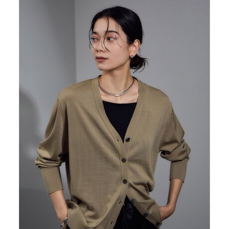 [^ԁFSHK35510]fUC/VGbg㎿fނĂAʂ킬Ƃ~j}VlbNJ[fBKBV[vȃlbNCƁA悢ƂƌVGbg݌vŁẪCo܂BÔȂԃfUĆAʋ΁EItBXȂǂ̃rWlXV[ɂœKŁApłl̃x[VbNACeƂĊ􂵂܂BfލBAhCcEVF[А̃tt@bV@iFF@j̗pujbgvƂ̋JɂAE[100Ƃ͎vȂقǊ炩ȔGƍxȕ҂ݖڂBƎ̔\ʊƒ悢Aiō̂Ȃ܂ɁBSn̗ǂƑϋv˔A܂Ɂgl̂߂́h㎿fނłBR[fBl[gfj`mpƍ킹ăJWA_EX^CAXbNXƑgݍ킹Đꂽʋ΃X^CɁBHD邾ŕîۂɎdオ邽߁AItBXV[ɂd󂵂܂Bs[X̏ɃC[htF~jȃR[fBl[g߁BV[Y킸܂킹閜\J[fBKłBfg:166cm pTCY:Fi~fBAwAjfg:165cm pTCY:FiV[gwAj-----------------------------򊴁FȂFsN₠LkF萶ňF┖-----------------------------