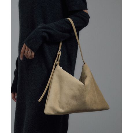 [^ԁFSHX45170]fUC/VGbg~j}ŐꂽۂZIPJ~jobOBʂ̂ȂtbgȃtHɁA_炩Ȏ\tgȎdĂłBnh͒\ŁA莝ƃV_[2WAYŎgp\BfC[IP[W܂ŕLV[Ŋ􂷂A@\Ɣ˔fUCłB~jobOȂKvȏ͂[łAX^CO߂ANZgɁBfޖ{̂ɂ́AЂ̍@\lHvuUltrasuede(R)iEgXG[hjvgpBɍב@ہi}CNt@Co[j|GXeɂĕ\ꂽXG[h̑fނŁAƂƂ^b`ƍ̂锭F́ByʂłȂϋvɗDAȂ₩ň₷̂łBɂzꂽTXeiufނŁÃCtX^CɃtBbg܂B-----------------------------|Pbg̐F1A4[FsV_[RF(߉)-----------------------------yW SihD[ujzWiDOUBLEjSpieds nus:  Rde'licatesse:  DAȂS܂ޓ̌tCXs[V𓾂Ă܂ꂽW S(hD[u)ĒړIł͂ȂAɂ邱ƂŊT̔`邽߂ɐ܂ꂽVANZT[RNVłB摜̏i͌̏Ǝ˂pxAg̃j^[ip\REX}[gtHjɂAFČꍇ܂Bi̐F́AiAbv摜QƂB