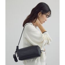 【W S（ドゥーブル）】ゴートレザーショルダーバッグ