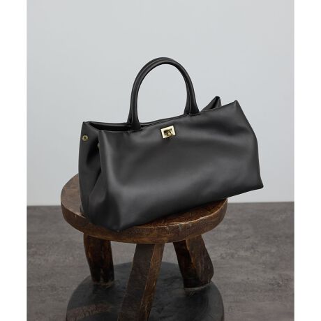 [^ԁFSHX26010]fUC/VGbggh傫߃^[bNڂ~hTCỸ{XgobOBChȃtHƂƂ}`ŁAN炵oXƎ[͂𗼗Bnh͕IɂĂ钷ɐ݌vA\tgU[Ȃł͂̏_炩āAʂĒނ悤ɎNb`AWy߂fUCBetň芴A|PbgLxœgIP[W܂ŕLB01FubNiS[hj02FubNni}bgVo[j28 Fx[WniS[hjfޕ\n͋vHXvbgU[gpAX[X̃Z~}bgȎƂȂ₩ȕ́Bnɂ͑ϋv̂|GXecC̗pAgɈS̎dオB\tgU[^bNV[YꗗEiԍFSHX26000@iFyWSihD[ujz\tgU[^bNoPbgobOEiԍFSHX26010@iFyWSihD[ujz\tgU[^bN{Xg-----------------------------|Pbg̐FO0A3i1t@Xi[tjA4[Fs\PC[Fs\V_[RFȂ-----------------------------yW SihD[ujzWiDOUBLEjSpieds nus:  Rde'licatesse:  DAȂS܂ޓ̌tCXs[V𓾂Ă܂ꂽW S(hD[u)ĒړIł͂ȂAɂ邱ƂŊT̔`邽߂ɐ܂ꂽVANZT[RNVłB