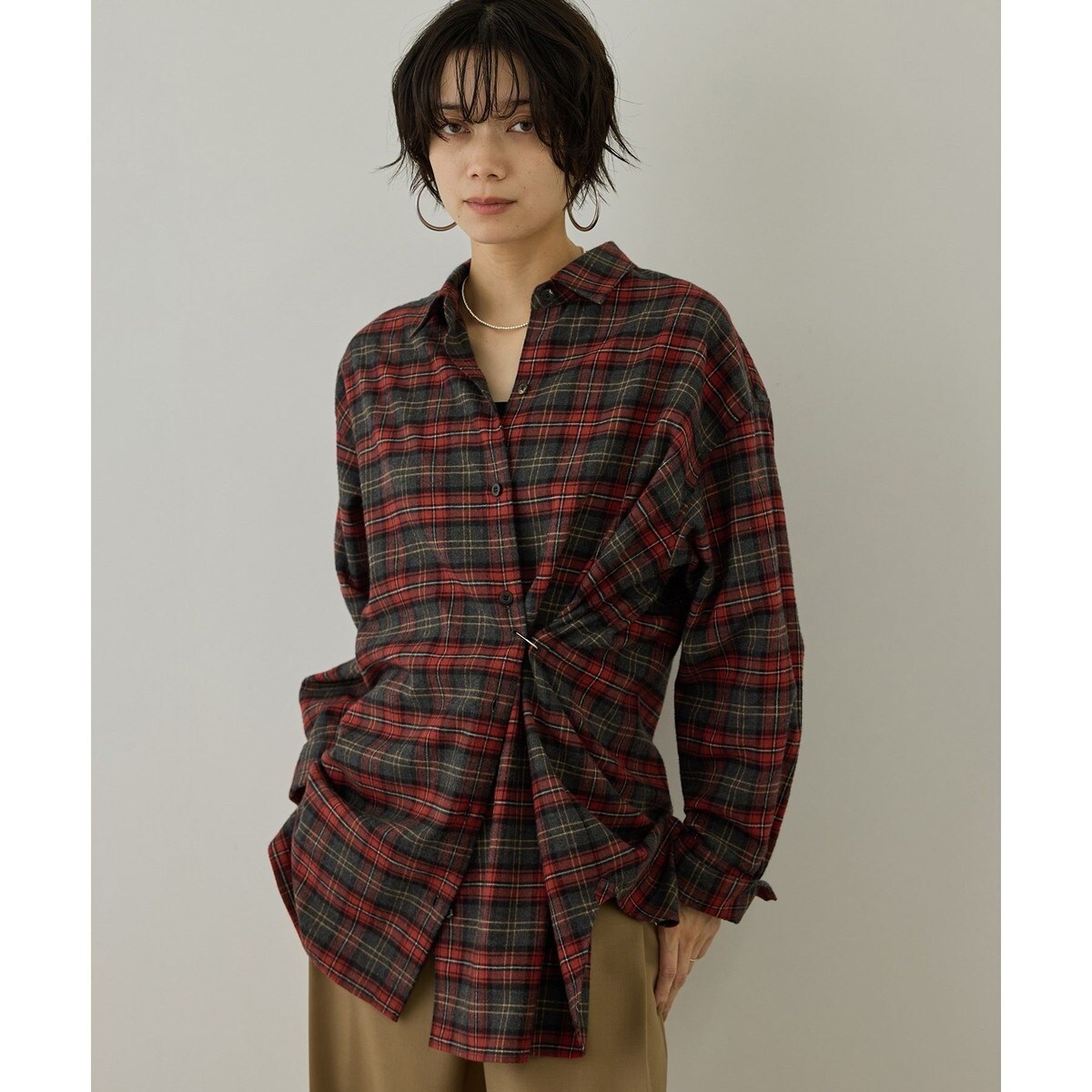 3495【美品】サカイ チェックシャツジャケット ドローコード レッド S Shuttle Notes 2WAYチェックシャツ | サロン アダム エ ロペ(SALON