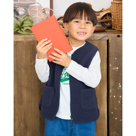 [^:205RD401]_炩ȃ{At[XfނgpJWAxXgByĂAH~̃C[hX^Cɂ҂̈ꖇłBx[WƃlCr[̗2FWJŁAǂ킹₷fC[Ɋ􂵂܂BAEghA^E[X܂ŁALV[ŏd󂷂ACełB