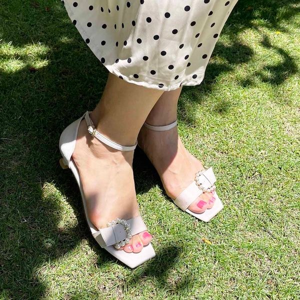 [�}���C]�p�[���o�b�N���A���N���x���g�T���_��/�J���[�m�icarino�j �x�[�W��