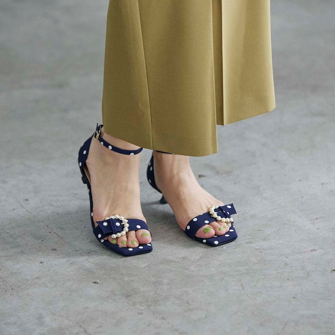 [�}���C]�p�[���o�b�N���A���N���x���g�T���_��/�J���[�m�icarino�j �l�C�r�[