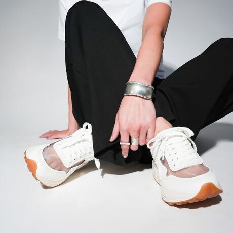 [^:CAUC51106]炵VA[|Cg̃V[X[Xj[J[BJWAȈۂ̃Xj[J[AꂽiȃX^CɎdグĂ܂V[X[fUCȂ̂ŁAĂ̑y₩ɌĂ܂BpointEyʃXj[J[E\tgȑŗSnEfރRrłȂꂽE5.5cm̌ŃX^CAbvcarino@J[mX^CbVŃVvȃX^CDނȂցBN[tF~jx[XɁAiŐꂽBfށF{viXeAj{n#Xj[J[ #V[X[ # #{[\[ #Cq[5.5cm