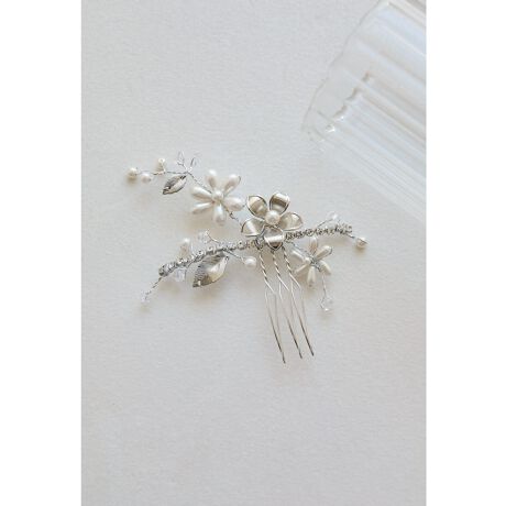 [^:na0150007632]niana jAi ̓Iȃt[`[tɃr[Yƃp[gݍ킹wAR[BrW[т߂炵oĂ܂BC[͒ł̂ŁAĎ݂`ɒĂ܂BV[gwA̕wAAWȕłȒPɂg܂BɍނȂ̂ŁAAbvwA[_EX^C܂ŁBw؂₩ȃwAX^CɎdオ܂BIXXV[E񎟉EIEĂ΂ElEqE2EӉEp[eB[Ef[gEt\ȂǑlȃV[̃R[fBl[gɎg܂Byfށzvp[ASAKXA^JyYz{yTCYf[^z(c)F: 10.5cm()F: 7cmyJ[WJzVo[/S[hyiӎzTCY̓[J[̐ɂȂ܂A덷ꍇ܂Bf摜͊̉eɂJ[قȂČꍇ܂BũJ[摜QlBi摜͂ɂȂ郂j^[Ȃǂ̊ɂĎ኱̌덷܂B