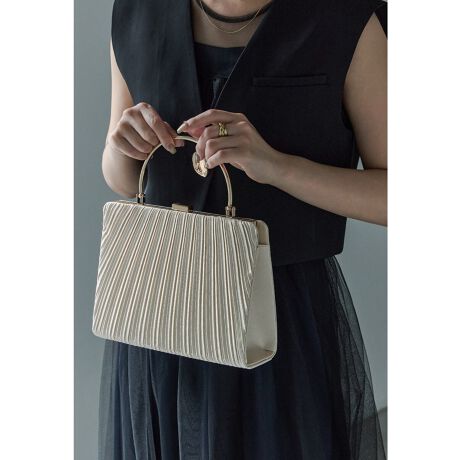 [^:na0070008029]niana jAi ₩ȃTenɏiȃv[cfUC{nhobOBS[h̃^nhGKgĂ܂BjV܂₨zTCYȂ̂ŁAЂƂłoOKBO\120cm̃`F[tŃV_[łg2waydlBIXXV[E񎟉EIEĂ΂ElEqE2EӉEp[eB[Ef[gEt\ȂǑlȃV[̃R[fBl[gɎg܂Byfށz|GXe100%yYzyTCYf[^z(c)F: 18cm()F: 24.5cm(}`)F: 7cm()F: 25cmyJ[WJzx[W/ubN/Vo[ylzE|Pbg~1EtiF120cm`F[E12cm~20cm̂ӂ[yiӎzTCY̓[J[̐ɂȂ܂A덷ꍇ܂Bf摜͊̉eɂJ[قȂČꍇ܂BũJ[摜QlBi摜͂ɂȂ郂j^[Ȃǂ̊ɂĎ኱̌덷܂B