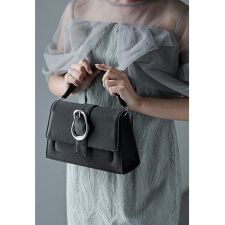 ニアナ(niana)のイレギュラーモチーフサテンバッグ