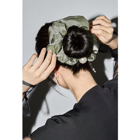 [^:na0300008145]niana jAi iȃTengp{[̂rbOVVBڂ䂭p[`[тɗhA炵oĂ܂BVvȂ܂Ƃߔłt邾ŁAw؂₩ȃwAX^CɁBp[eB[V[͂AfC[głiBIXXV[E񎟉EIEĂ΂ElEqE2EӉEp[eB[Ef[gEt\ȂǑlȃV[̃R[fBl[gɎg܂Byfށz|GXeyYz؍yTCYf[^z(VV(a))F: 15cm(p[(a))F: 2.5cmyJ[WJzx[W/p[v/J[L/ubNyiӎzTCY̓[J[̐ɂȂ܂A덷ꍇ܂Bf摜͊̉eɂJ[قȂČꍇ܂BũJ[摜QlBi摜͂ɂȂ郂j^[Ȃǂ̊ɂĎ኱̌덷܂B