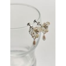 パールフラワーイヤリング