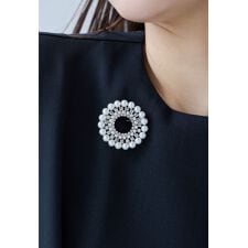 パールサークルブローチ