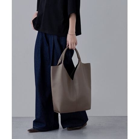 [^:et0240007541]etoll. Gg JWA͖ܘ_AY߂ƂDAVvȃfUCg[gobOBŜ̓v[ȃfUCŃXbLƓZ߁AG{XHꂽ琶ngAioBZ^[VJbg͌|ɂ₷AI[V[YgrbOTCYBcB5,ȂA4TCY܂őΉAobO傫Ĵŕ̏oX[YAL߂̃}`Ń|[`⃉`obOÂ镨[ł̂|CgBɂ̓TbƎoX}zȂǂ̏[łI[v|PbgBy߂̑fނłd̂ŃobÕVGbgɂAVX^COɍEꂸAu[́EiEyvAIItgDGACełBetoll.uFor me.v C܂܂ɎRȕIтŁÃt@bVyޏ֕ZNgVbvBnɑꂸAC߂ʂȓA ł̍Dgɂ܂傤Bĝ߂ɂC؂ɁA LȌƃghꂽACeŁA{ɂȂ悤ȃX^COĂ܂ByfށzvyYzyfgz166cmyTCYf[^z(c)F: 38cm((/))F: 40cm/26cm(}`)F: 13cm()F: 32cm(d)F: 455gyJ[WJzVo[/ubN/O[WylzEB5(c)A4()TCY[EI[v|Pbg~1yiӎzTCY̓[J[̐ɂȂ܂A덷ꍇ܂Bf摜͊̉eɂJ[قȂČꍇ܂BũJ[摜QlBi摜͂ɂȂ郂j^[Ȃǂ̊ɂĎ኱̌덷܂B