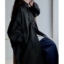 エトル(etoll.)のスタンドカラーミリタリーコート