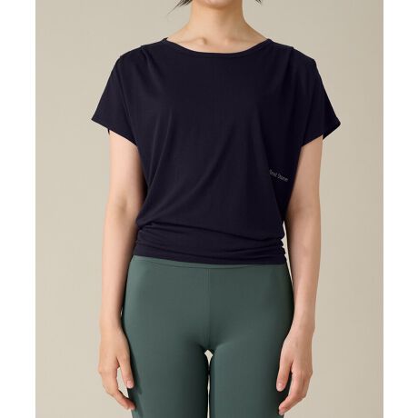 OɃ^bNAƂgɎdグt`X[ugbvB݂̘͋IoȂ{[glbNłB̃XbgŁAVGbgAŴ߂łByfނɂāzVN̂悤ɏ_炩ȔG肪SnǂVfނ̃gbvXV[YBT߂Ȍ򊴂AȂ߂炩ȗofނłBV[₨D݂őIŒA䊴ETCỸCibvBfނ̓Albvӂꍇ܂BMaterial/TRVComposition/[50@|GXe 50%@made in CHINA