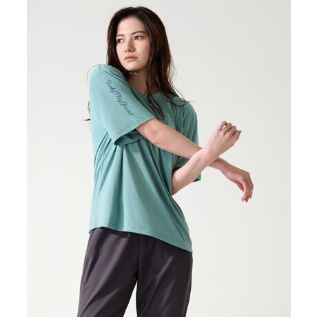 [^:GA-C673TS]Ƃ̂gƁA qbvB钅ŃMXƂ̗ǂTVcvgƑɓA WF_[Xȃ[hY1łByfނɂāzƂ&Ȃ߂炩ȔG肪Sn悢VfނgpgbvX V[YB[NAEgX^WIbX̏ʂA4F̃J[WJłBMaterial/TRVComposition/[50@|GXe 50%@made in CHINA