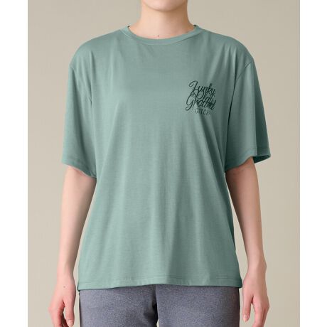 [^:GA-C673TS]Ƃ̂gƁA qbvB钅ŃMXƂ̗ǂTVcvgƑɓA WF_[Xȃ[hY1łByfނɂāzƂ&Ȃ߂炩ȔG肪Sn悢VfނgpgbvX V[YB[NAEgX^WIbX̏ʂA4F̃J[WJłBMaterial/TRVComposition/[50@|GXe 50%@made in CHINA