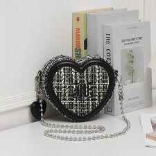 ジュエティ(jouetie)の【jouetie/ジュエティ】ハートチャーム付 JJツィード　ミニハートショルダーバッグ