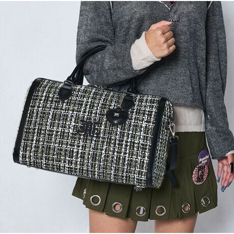 [^:JUT-82250B]NVJłȂAXg[g⃂[hȕ͋CZƍtIVobO͗łCAK􃌃gȃrbO{Xg͈ڒu邱ƊԈႢiVłV[Y[h܂fނJouetie炵S}[N̎hJONՂn[gJCC `[gݍ킹Ďdグ܂Bɂ͖FN₩ȃcB[h̐nQɃIVIcC[hnɂׂ͍ȃD荞܂ApxɂăLLƌ܂BpCsOɂ̓U[fނgpÂfUCɁBTCÝAƉו̎[ł郉[WTCYL[P[X̃nhɑAL[IobNƂĂg܂Bt̃V_[Ŏ΂ߊ|A|\傫JČ₷o₷Eht@Xi[^CvŁAƂ}`Ă̂ŁAו̏oꂪ₷g聝fC[͂Aoꔑsłł̂łꂩ̗sV[YɌđ劈ԈႢȂłyjouetie  BRAND  CONCEPTzXg[gX^Cx[XɃBe[WAbNA[hA}eBbNeCXg̃X^CMIXlXȃXpCXANɎȂNŗVѐSt@bVƃCtX^Cyޏo܂B